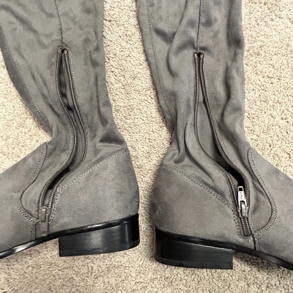 Aldo gray faux suede knee high over the knee flat boots Sz 7.5 low heel